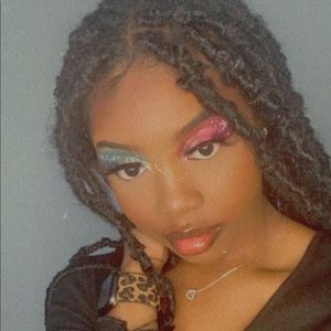 Meet your Posher, Imani